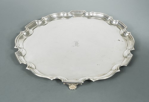 Lot 445 - A George V silver salver
