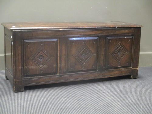 Lot 662 - A 17th century style oak coffer, 46.5 x 110 x...