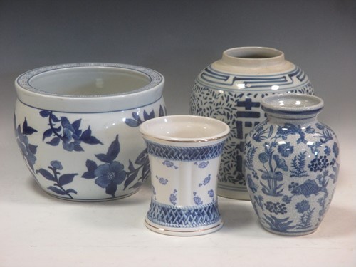 Lot 91 - A collection of Coalport ribbon pattern plates,...