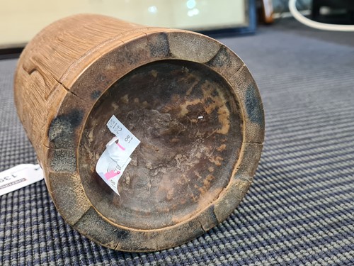 Lot 139 - A Chinese finely carved bamboo brush pot, probably late Ming/ Qing Dynasty