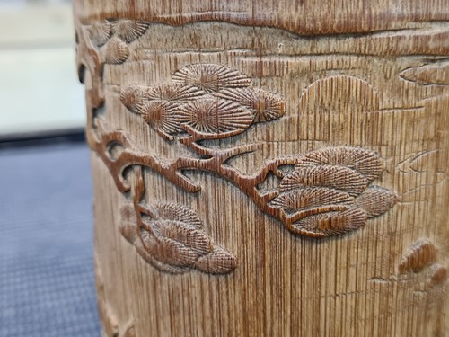 Lot 139 - A Chinese finely carved bamboo brush pot, probably late Ming/ Qing Dynasty