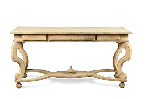 Lot 601 - A damask upholstered dressing table