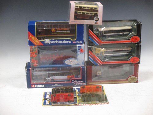 Lot 159 - A collection of diecast models, mostly boxed,...