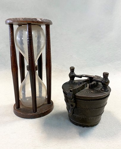 Lot 471 - A part set of Nuremburg cup weights, 18th century