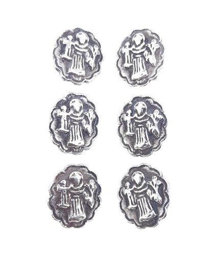 Lot 4 - Three sets of early 20th century buttons