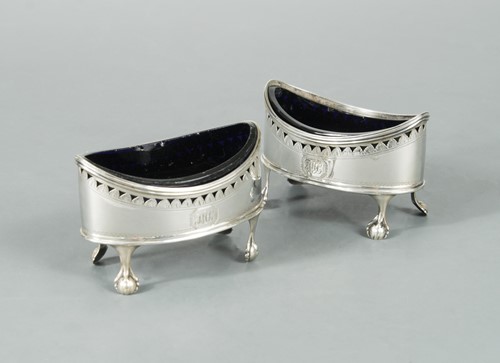 Lot 405 - A pair of George III 18th century silver salts