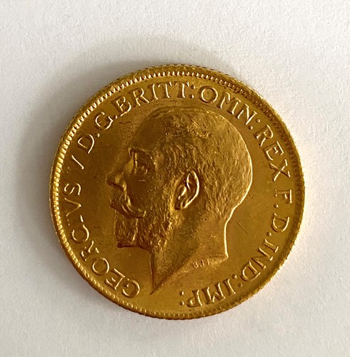 Lot 40 - A 'Kings Head' full sovereign