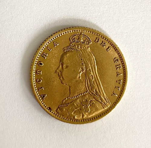 Lot 77 - A Victoria 'Jubilee Head' half sovereign