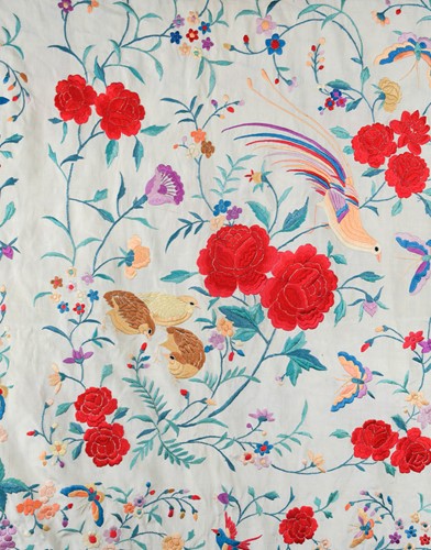 Lot 560 - A Chinese silk and embroidered table cloth, early 20th century
