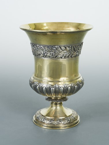 Lot 410 - A George IV parcel gilt silver trophy cup