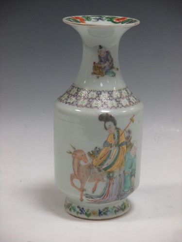 Lot 21 - A Chinese vase decorated with figures