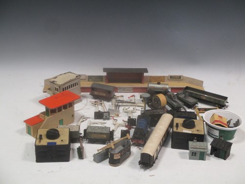Lot 127 - A collection of mostly Hornby trains, tenders,...