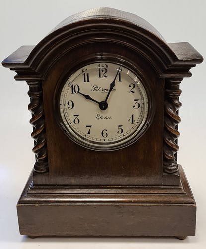 Lot 301 - Gent of Leicester 'Pul-syn-etic' mantel slave...