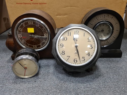 Lot 307 - Eight various electric mantel clocks,...