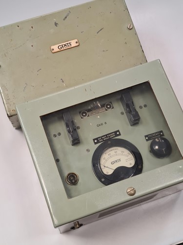 Lot 368 - Gents of Leicester power supply, and 2 Gents...