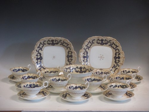 Lot 64 - A Coalport tea service
