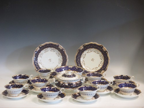 Lot 80 - A Graingers Worcester tea service
