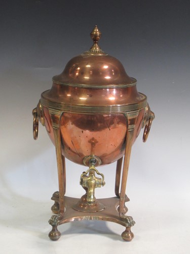 Lot 117 - A copper and brass samovar and cover