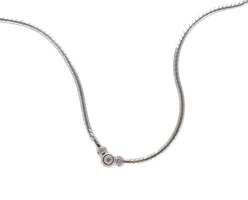 Lot 226 - A diamond centrepiece necklet