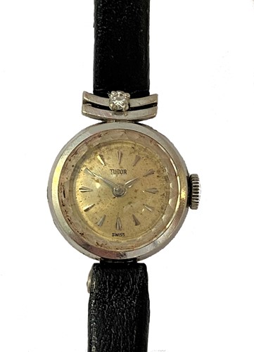 Lot 286 - Tudor by Rolex - A lady's Swiss 18ct gold wristwatch