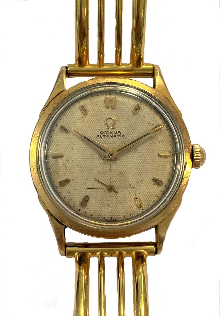 Lot 277 - Omega - A gentleman's Swiss 18ct gold wristwatch and a 'gold capped' 'Seamaster' wristwatch