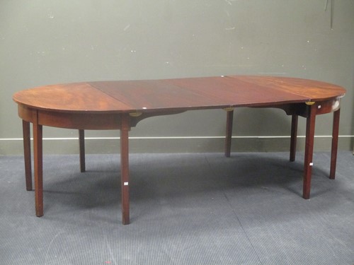 Lot 611 - A George III mahognay D end dining table with...
