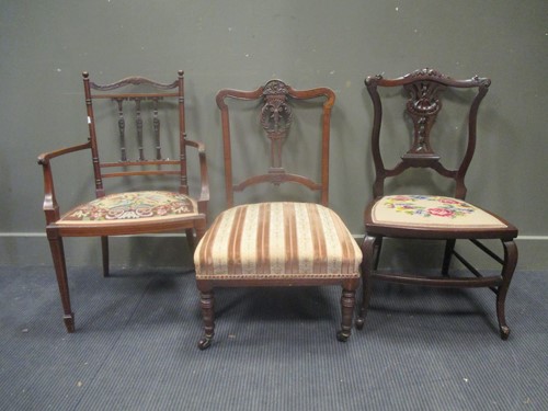 Lot 643 - A group of various Edwardian mahogany bedroom...