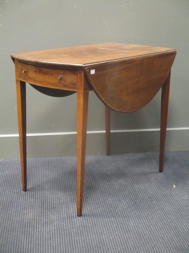 Lot 613 - A George III mahogany and crossbanded oval...