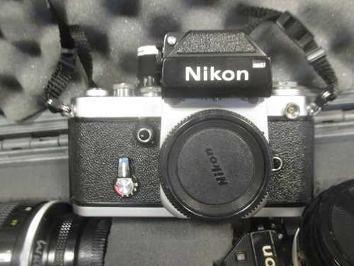 Lot 183 - Nikon F2 35mm camera, serial no. 7525657, with...