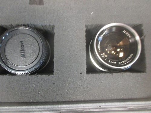 Lot 183 - Nikon F2 35mm camera, serial no. 7525657, with...