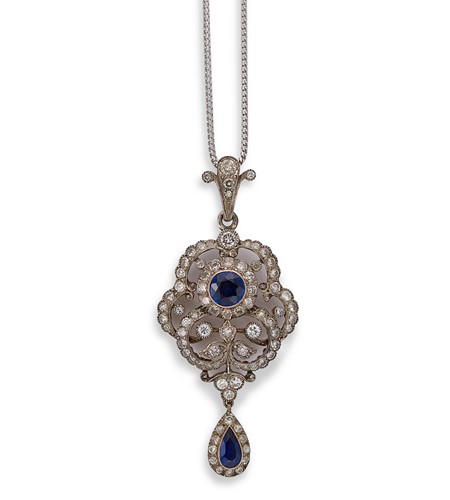 Lot 116 - An Edwardian style diamond pendant and chain