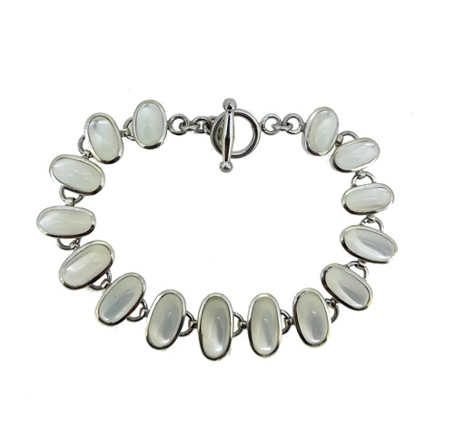 Lot 176 - A modern moonstone bracelet