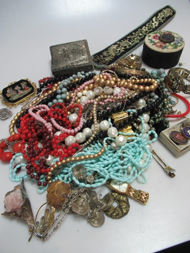 Lot 280 - A large collection of costume jewellery, beads...