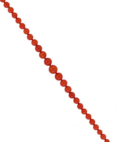 Lot 13 - A row of graduated coral beads