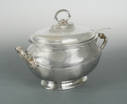 Lot 365 - A Victorian silver-plated covered soup tureen and ladle