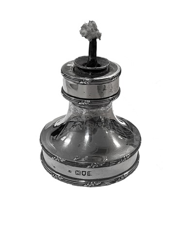 Lot 340 - An Edward VII  silver table cigar lighter