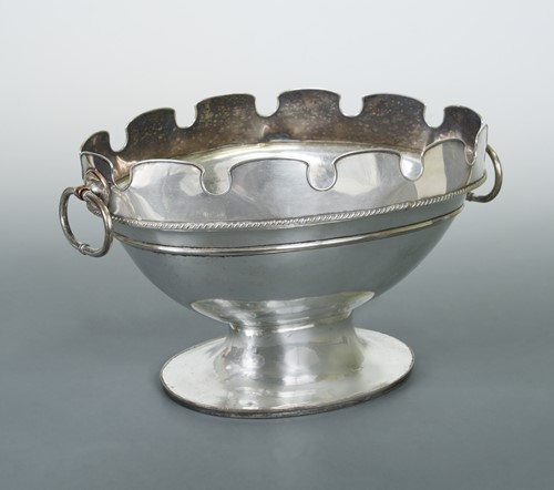 Lot 362 - A mid-19th century Old Sheffield Plate jardinière in the style of a monteith