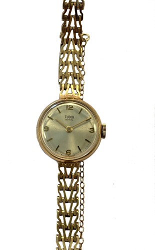 Lot 285 - Tudor by Rolex - A lady's 9ct gold wristwatch