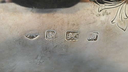 Lot 461 - A George V silver punch bowl