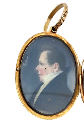 Lot 20 - A Georgian portrait miniature hinged locket