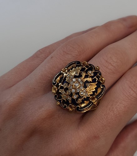 Lot 188 - A Russian crowned double headed Imperial eagle diamond and enamel ring