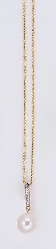 Lot 78 - A pearl and diamond pendant and chain