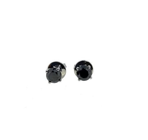 Lot 24 - A pair of black diamond ear studs