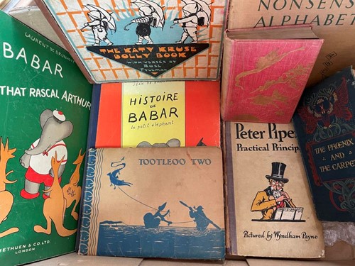 Lot 327 - Childrens. De BRUNHOFF (J) Histoire de Babar,...