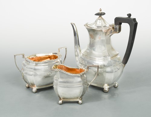 Lot 458 - A George V silver three-piece coffee set