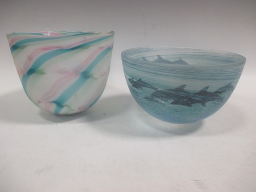Lot 5 - A Malcolm Sutcliffe glass bowl decorated with...