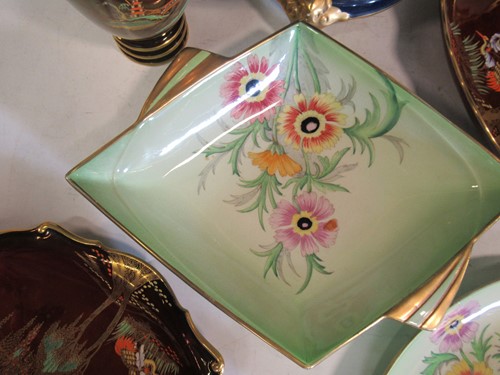 Lot 57 - Carlton Ware Rouge Royale and other gilt...