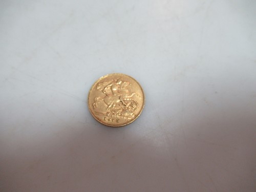 Lot 267 - A 1910 gold half Sovereign