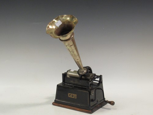 Lot 111 - An Edison Gem phonograph and tin horn