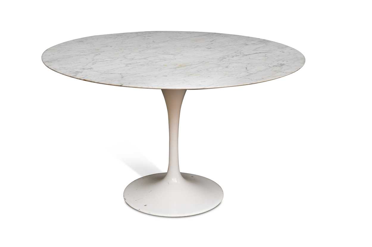 Lot 257 - Maurice Burke for Arkana, a Tulip dining table